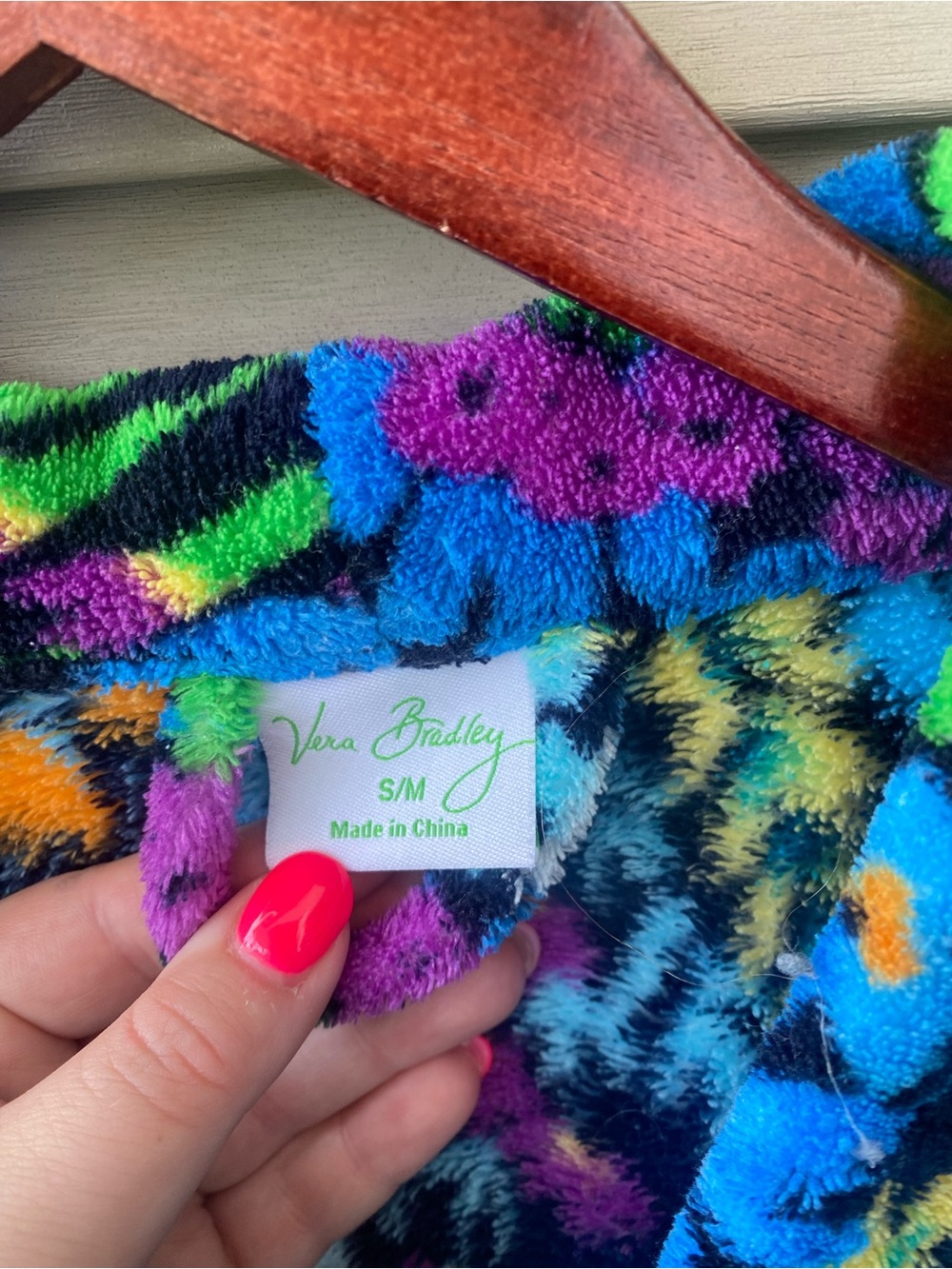 Vera Bradley Multicolor Plush Robe with Blue & Green Floral Pattern - Picture 7 of 9